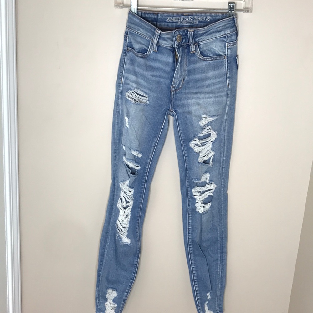 AE super stretch ripped jeans